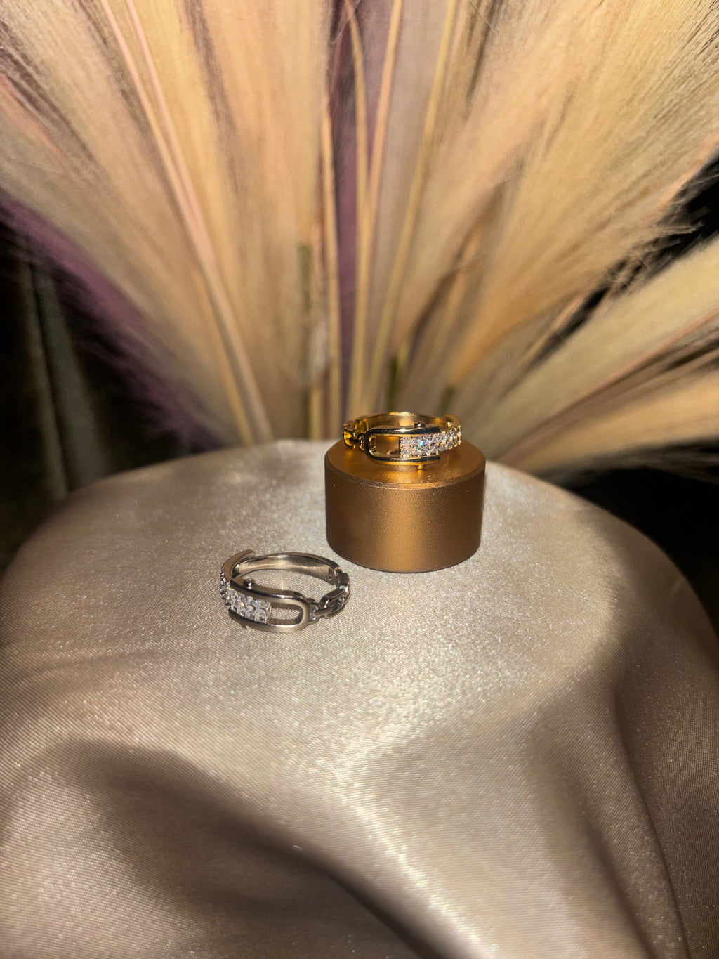 Adjustable Belted Ring