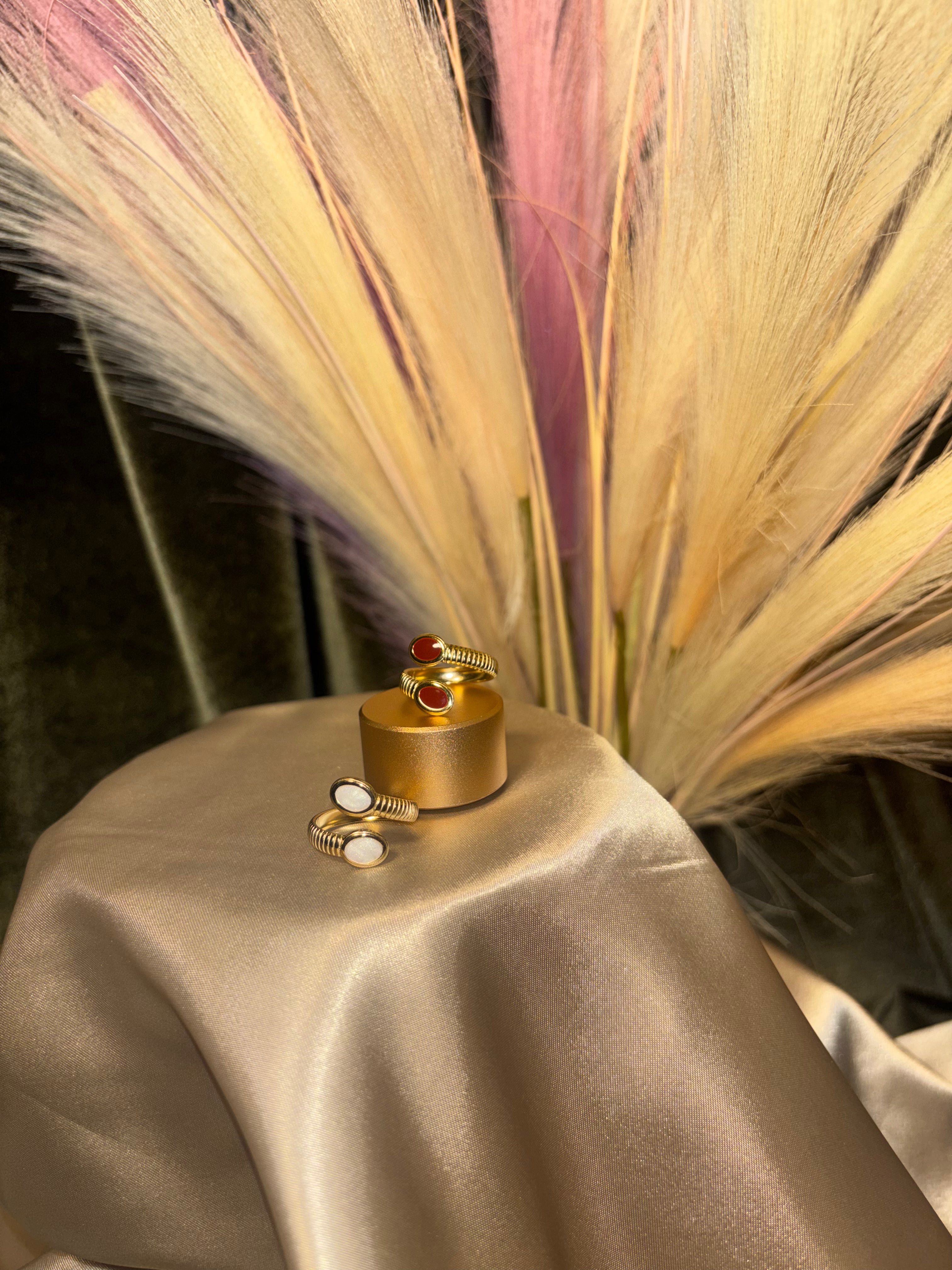 Twisted in Time Ring